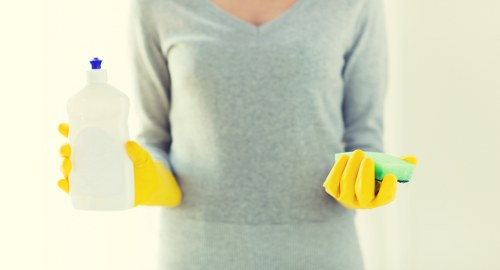 Risk assessment and safety checks before carpet cleaning begins